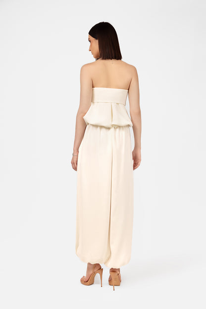 Look 16